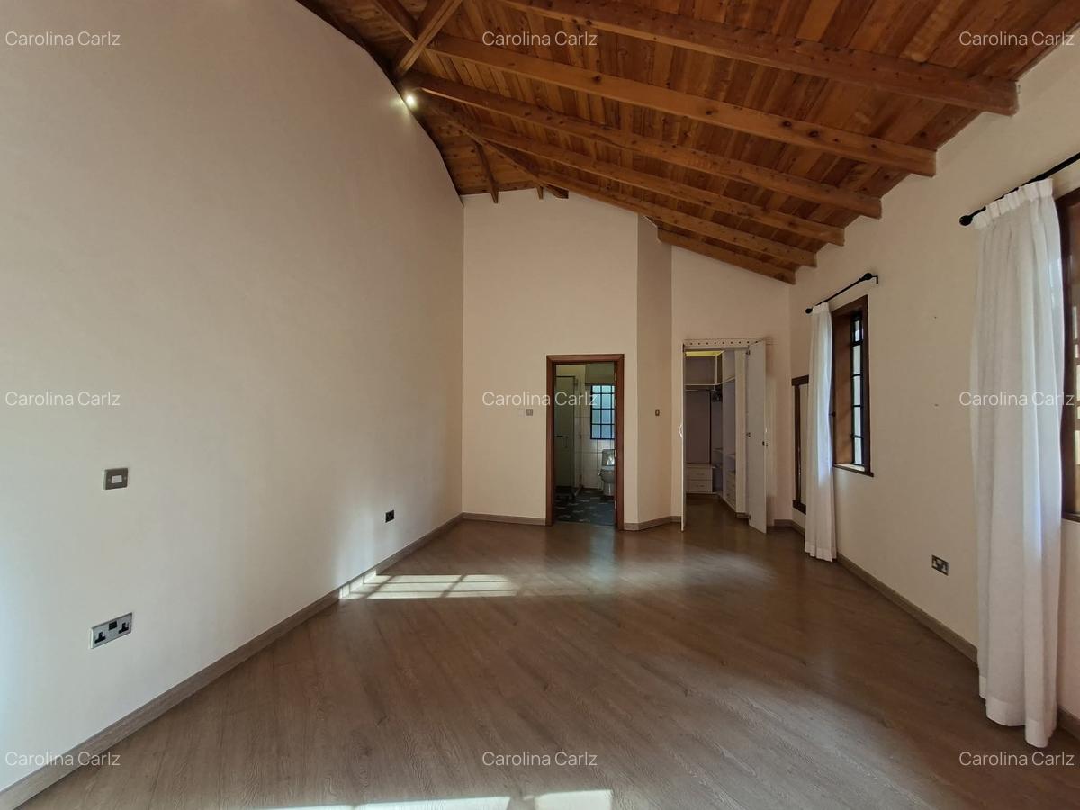 2 Bed Townhouse with En Suite at Lakeview - 10