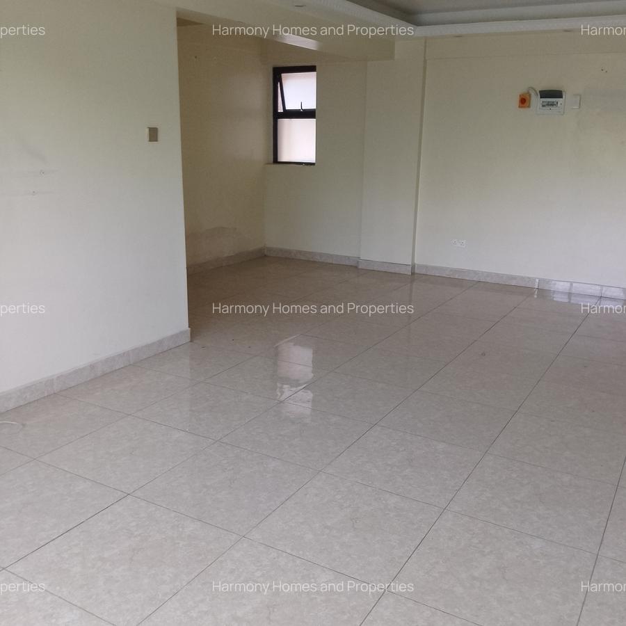 3 Bed Apartment with En Suite at Riverside - 8