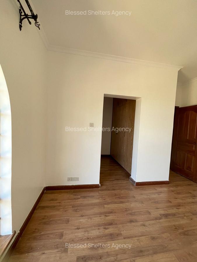 4 Bed Villa with En Suite in Kiambu Road - 15