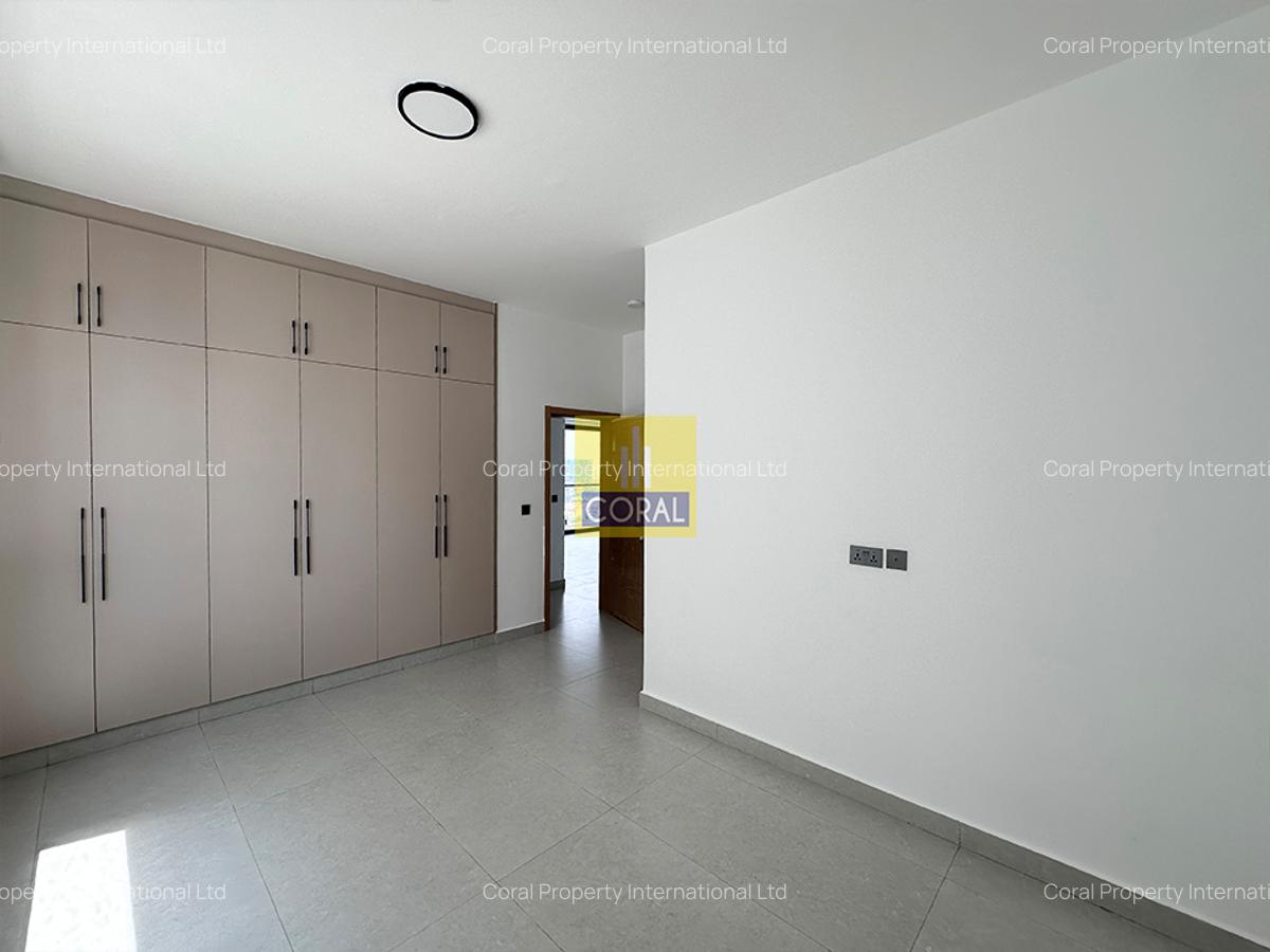 2 Bed Apartment in Brookside - 8