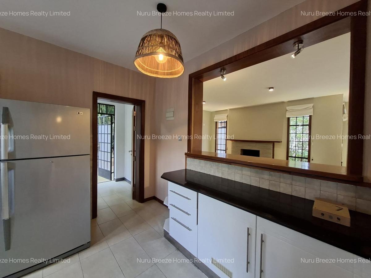 2 Bed Townhouse with En Suite in Lake View - 7