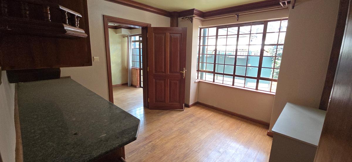 5 Bed Townhouse with En Suite at Kabasiran Avenue - 7