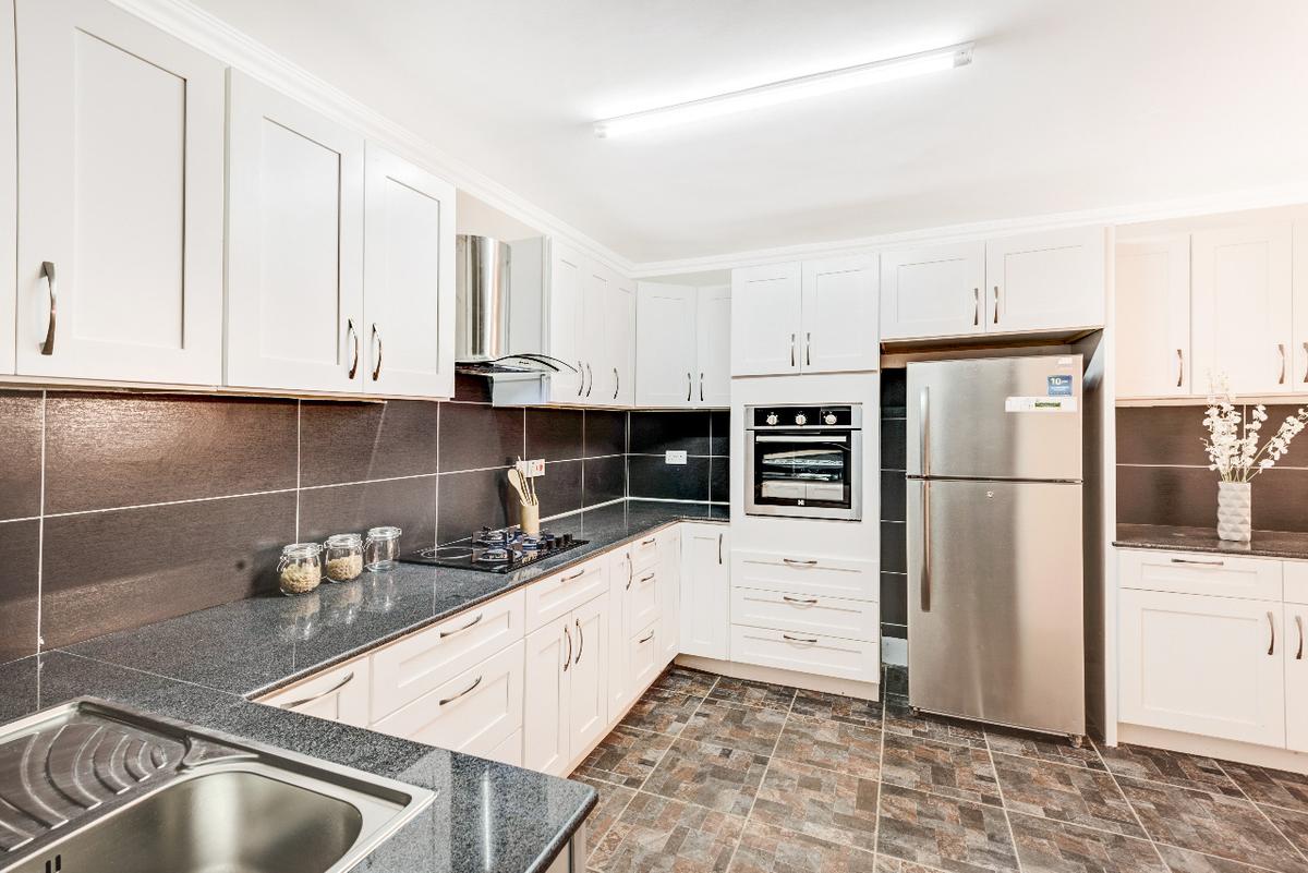 3 Bed Apartment with En Suite in Syokimau - 1