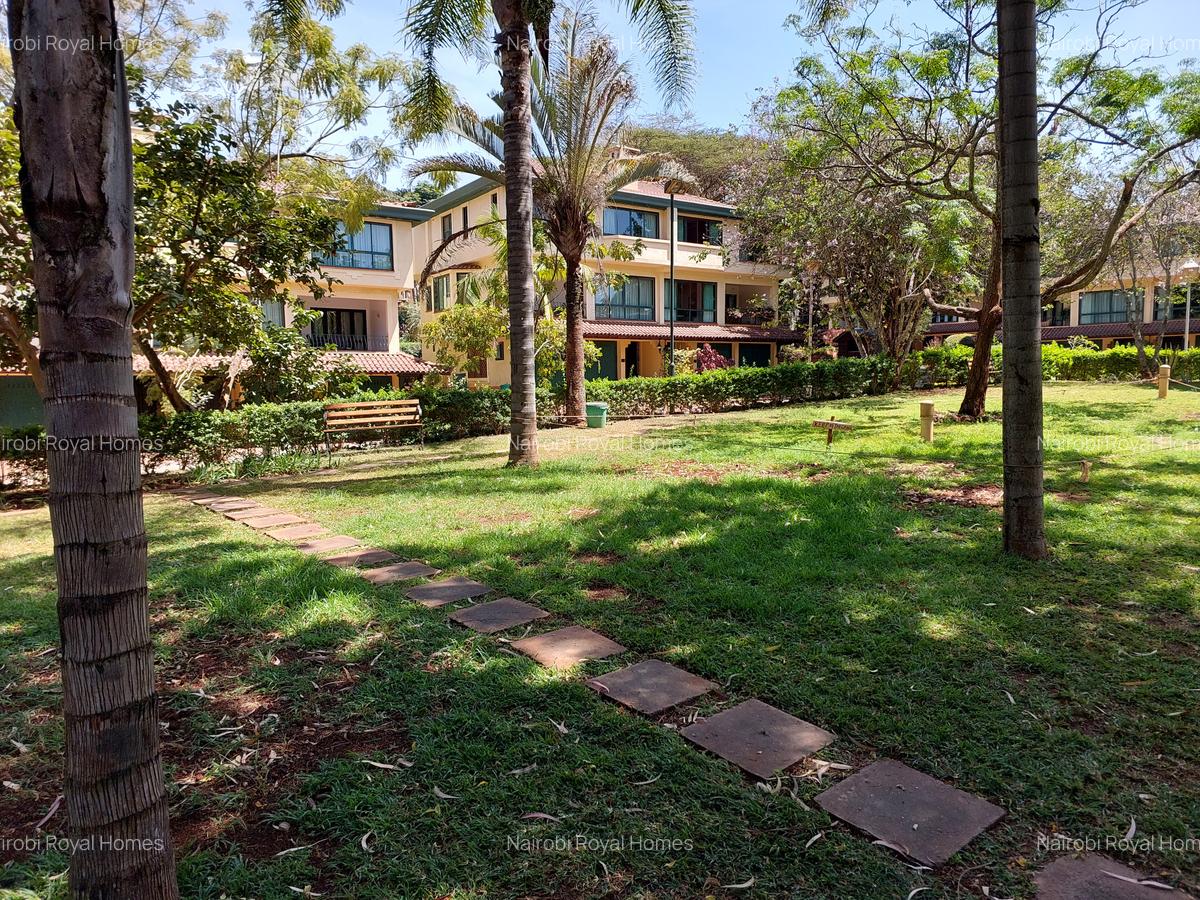 4 Bed House with En Suite at Y67 - 6