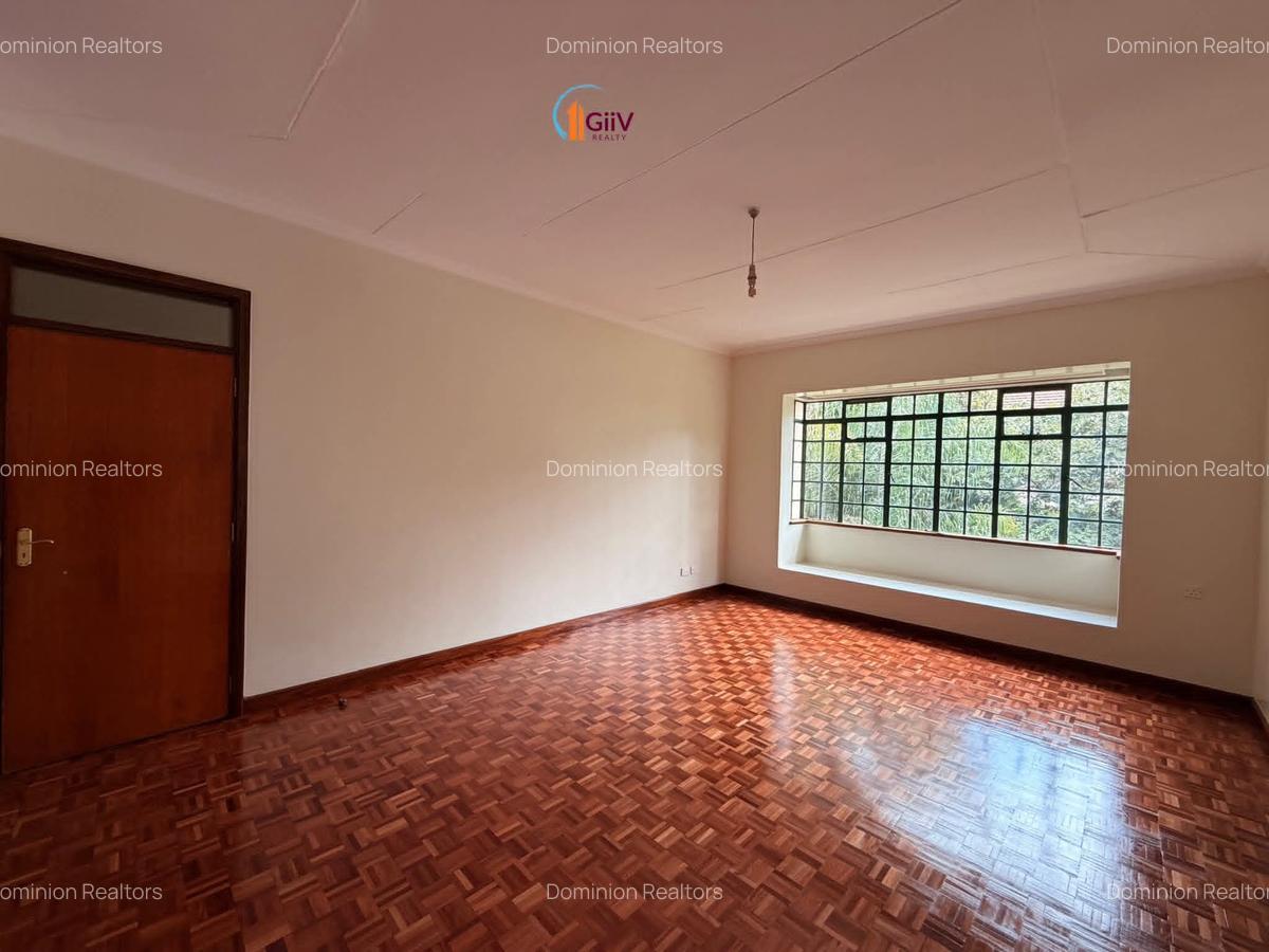 4 Bed Townhouse with En Suite in Westlands Area - 14