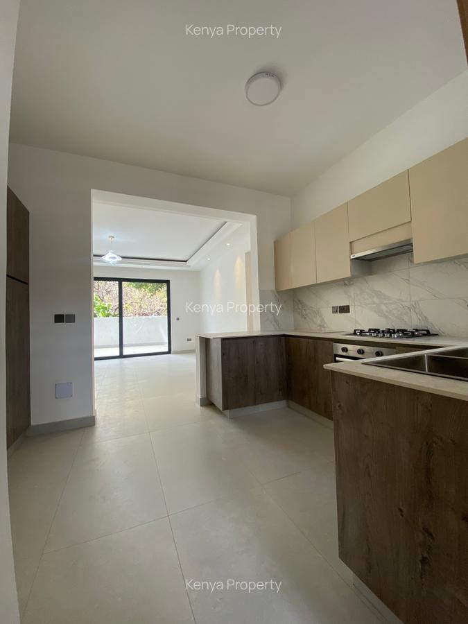 3 Bed Apartment with En Suite at Brookside Garden Road - 11
