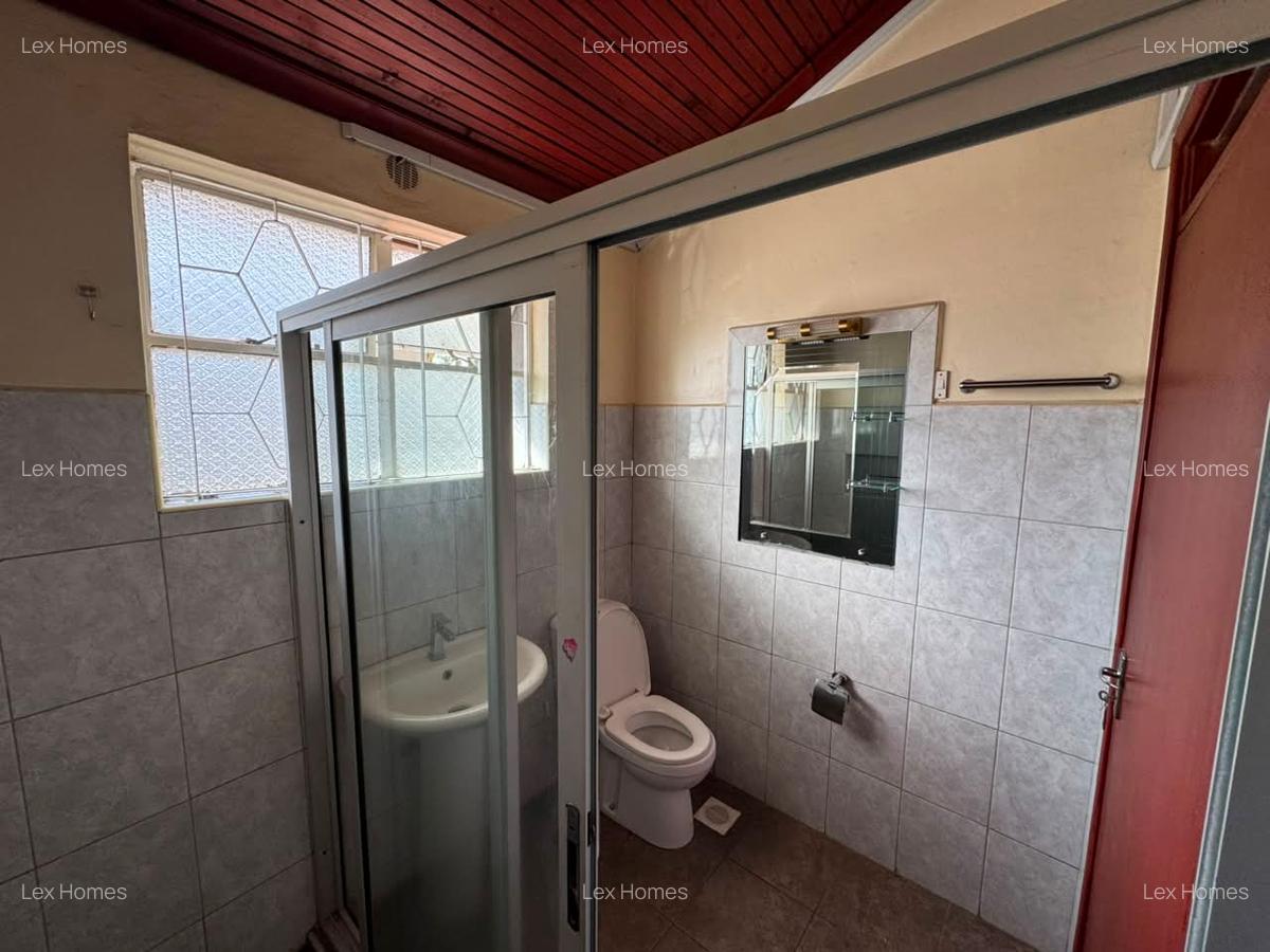 5 Bed House with En Suite at Langata Road - 13