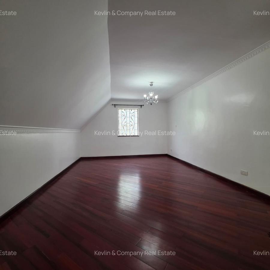 5 Bed Villa with En Suite in Lavington - 16