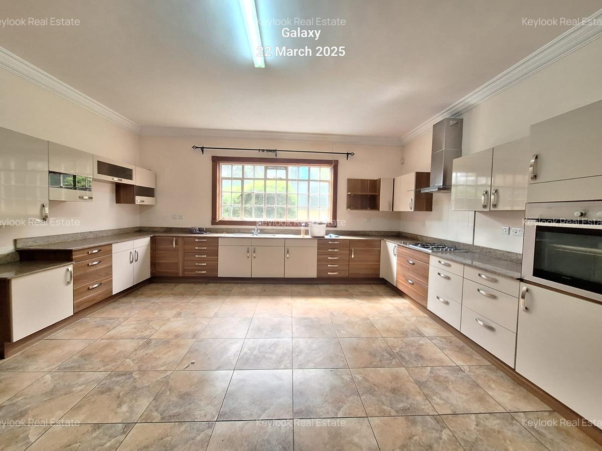 4 Bed Townhouse with En Suite at Lavington Green - 14