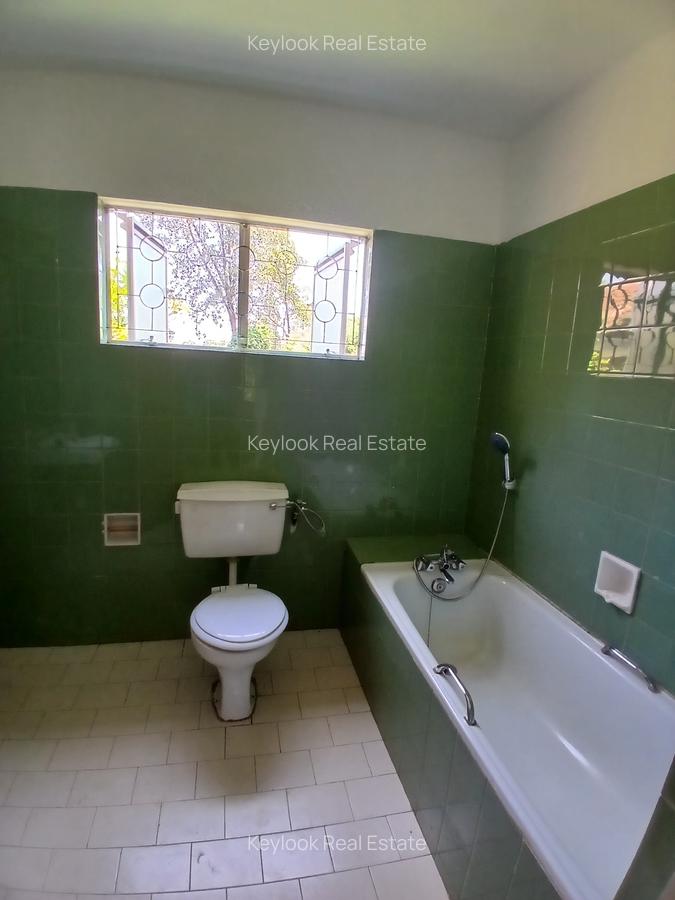 4 Bed Townhouse with En Suite at Lavington Green - 18