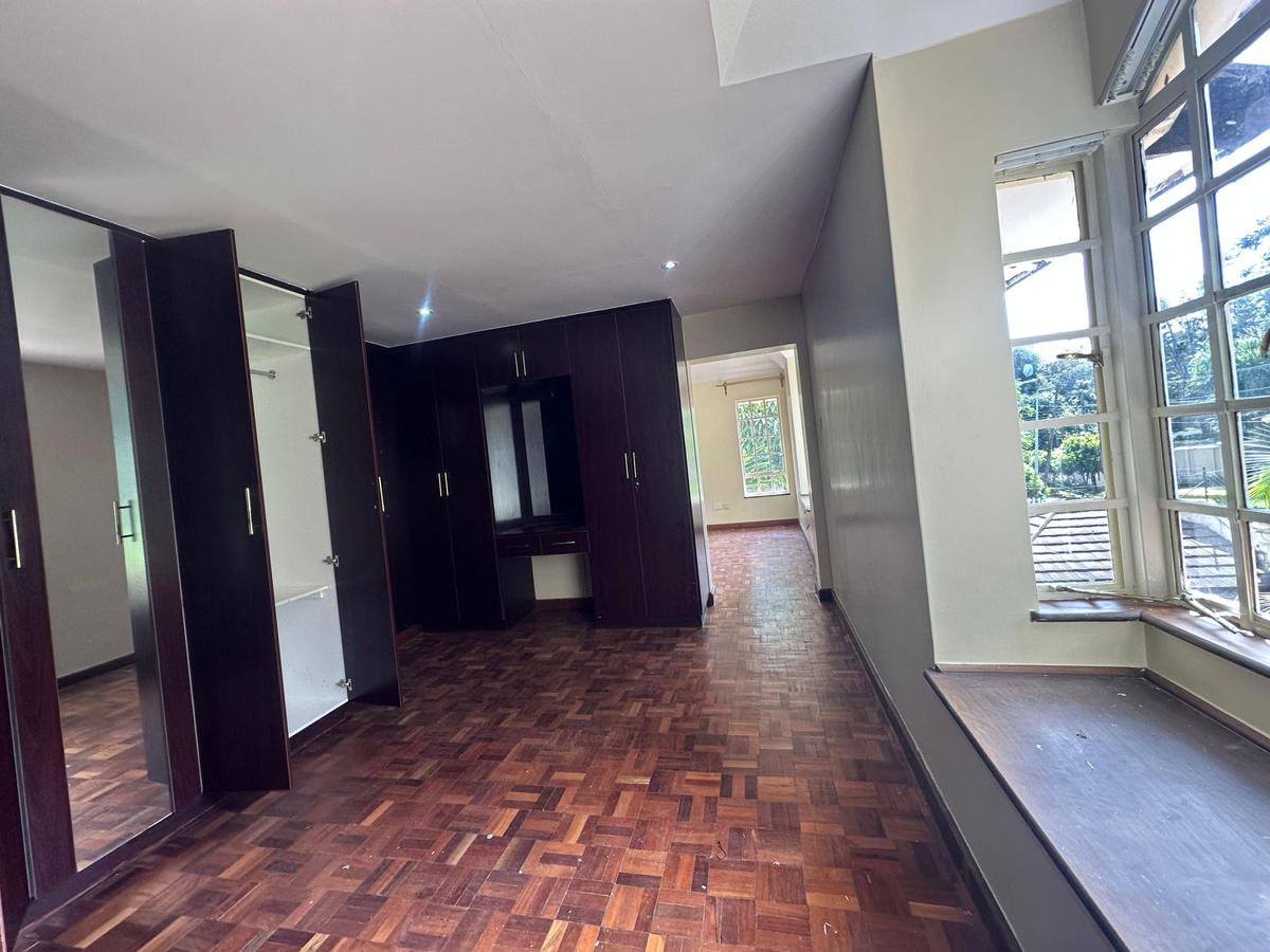 5 Bed Townhouse with En Suite in Lavington - 10