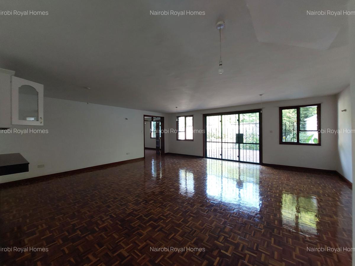 4 Bed Townhouse with En Suite at Gem Lane - 13