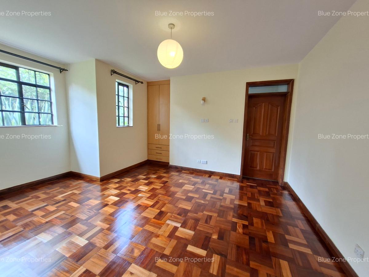 4 Bed Townhouse with En Suite at Off Glory Rd - 10