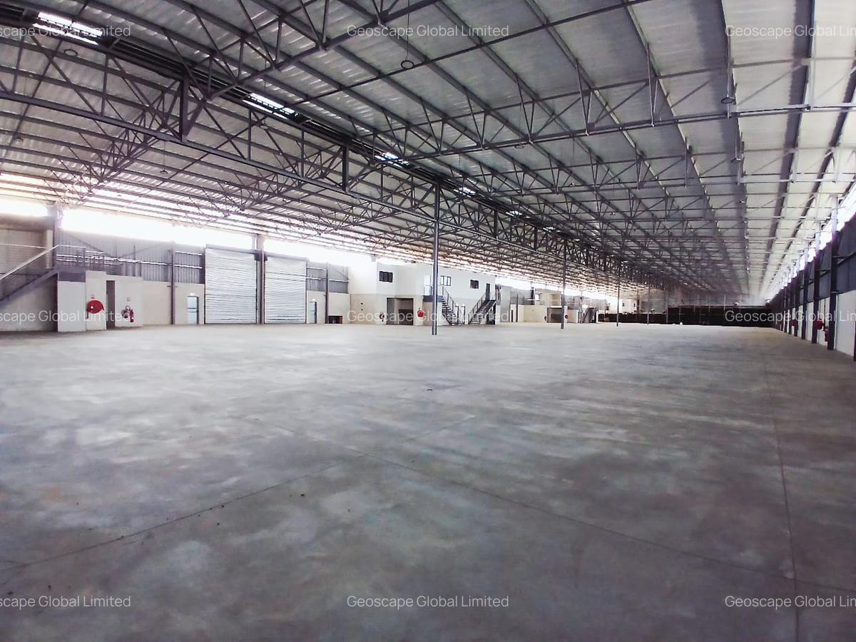 30,000 ft² Warehouse with Parking in Ruiru - 3