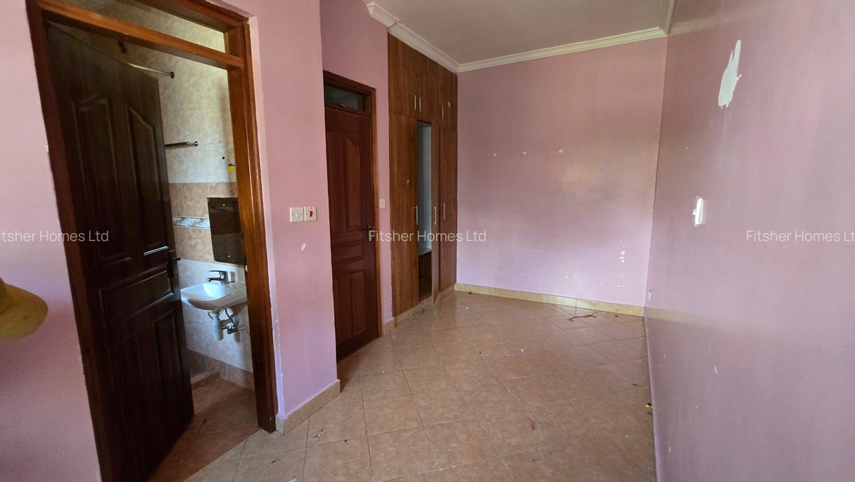 3 Bed House with En Suite in Garden Estate - 12