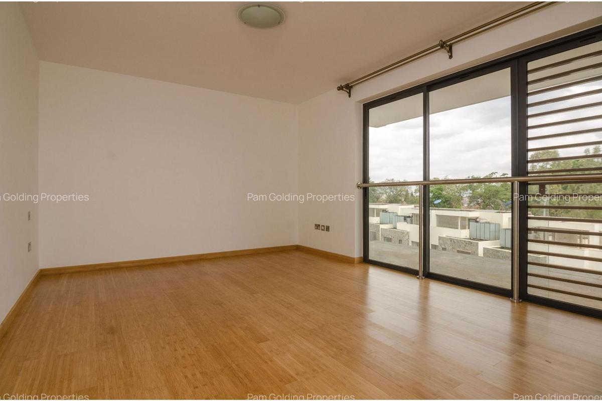 3 Bed Apartment with En Suite in Thika Road - 13