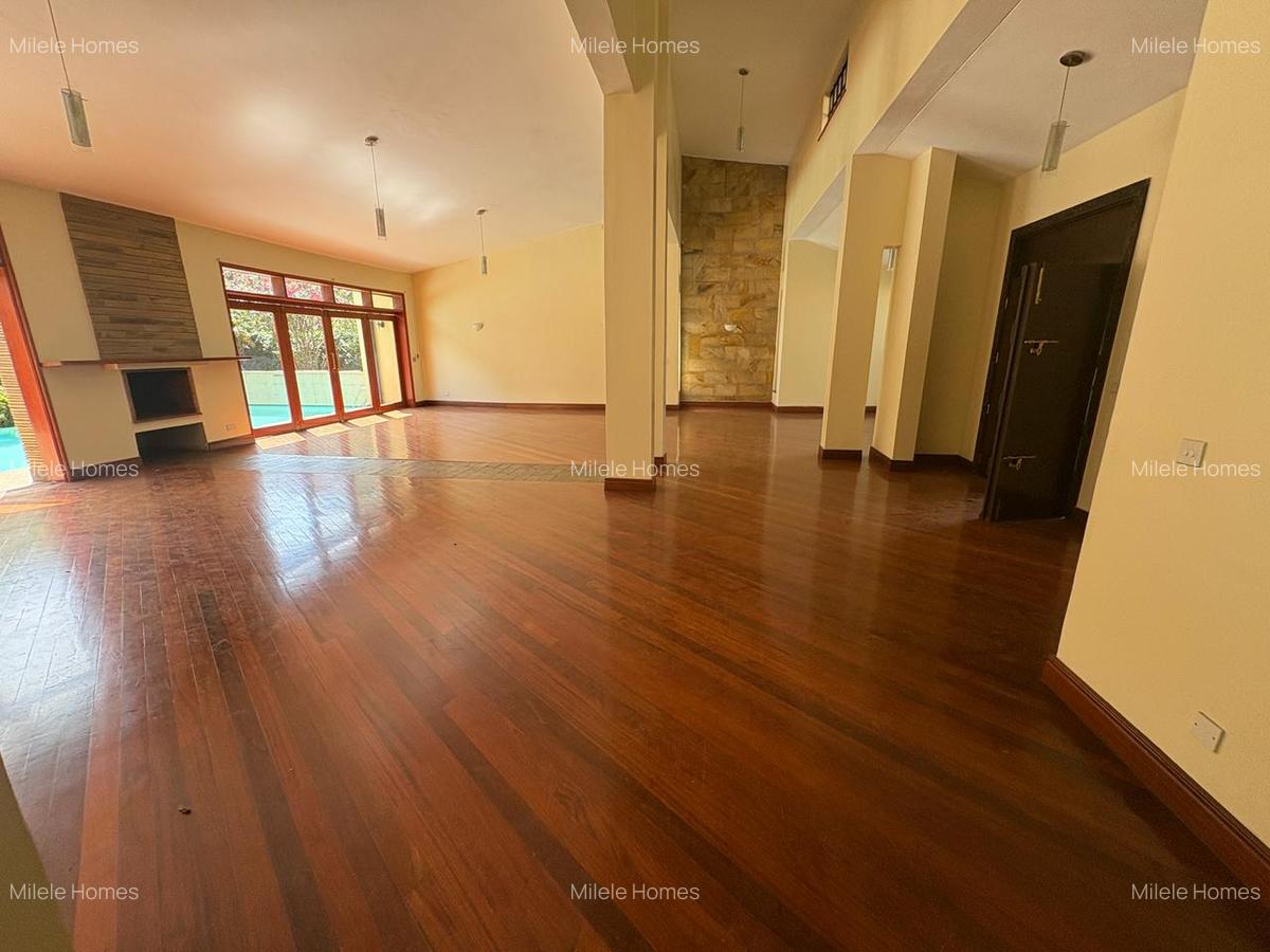 4 Bed Villa with En Suite at Eagle Park - 2