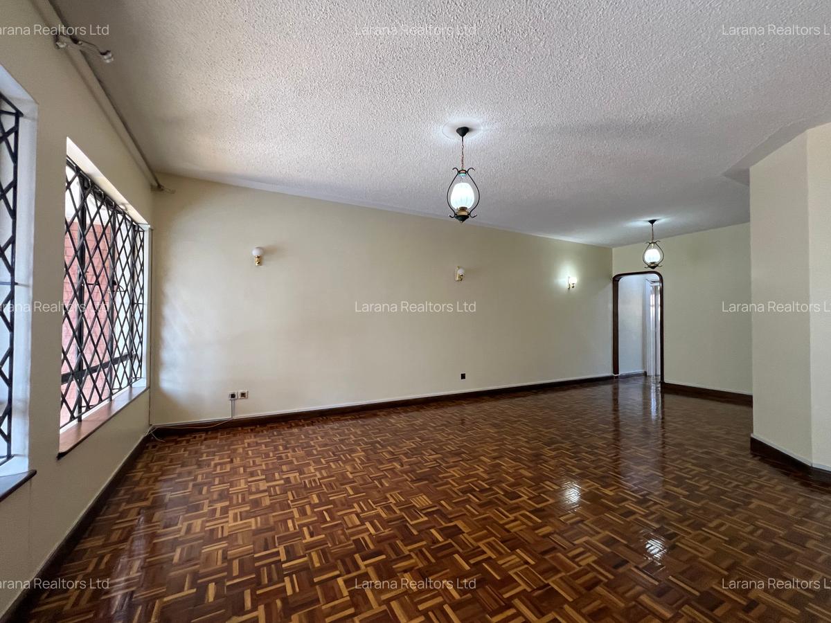 4 Bed Townhouse with En Suite at Brookside - 8