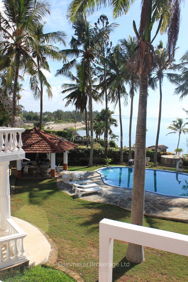 4 Bed Villa with Swimming Pool in Likoni - 7