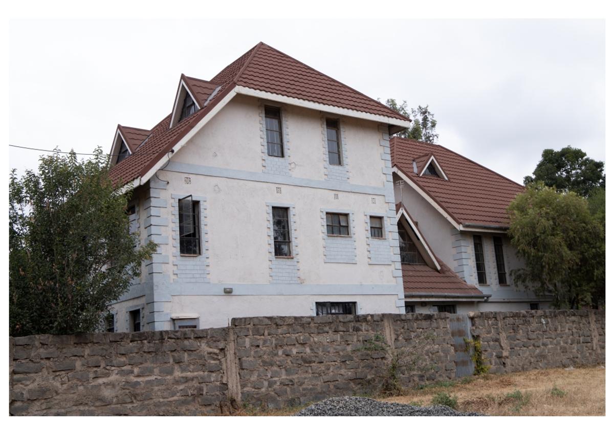 6 Bed House with En Suite at Off Epz Road - 4