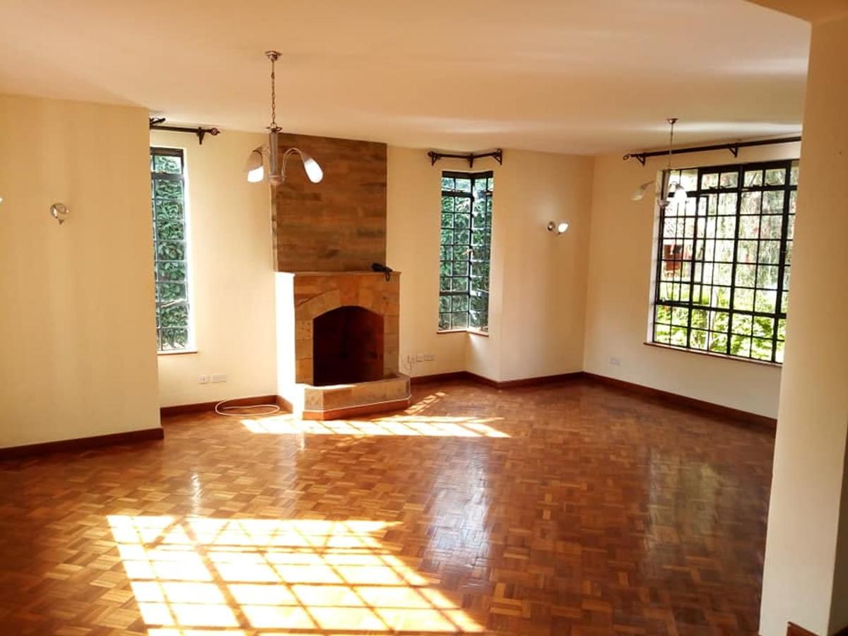 4 Bed Townhouse with En Suite at Chalbi Drive - 10