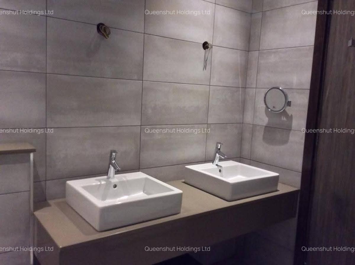 Serviced 2 Bed Apartment with En Suite in Westlands Area - 10