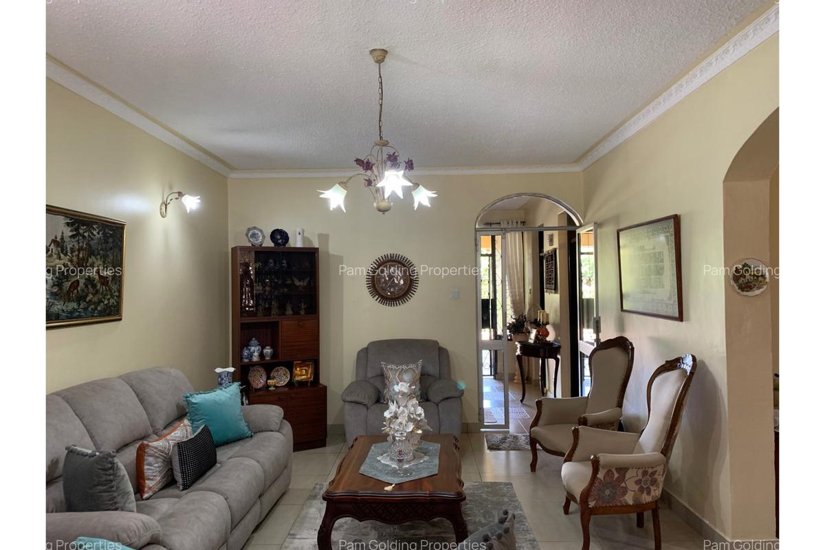 4 Bed Townhouse with Staff Quarters in Nyali Area - 5