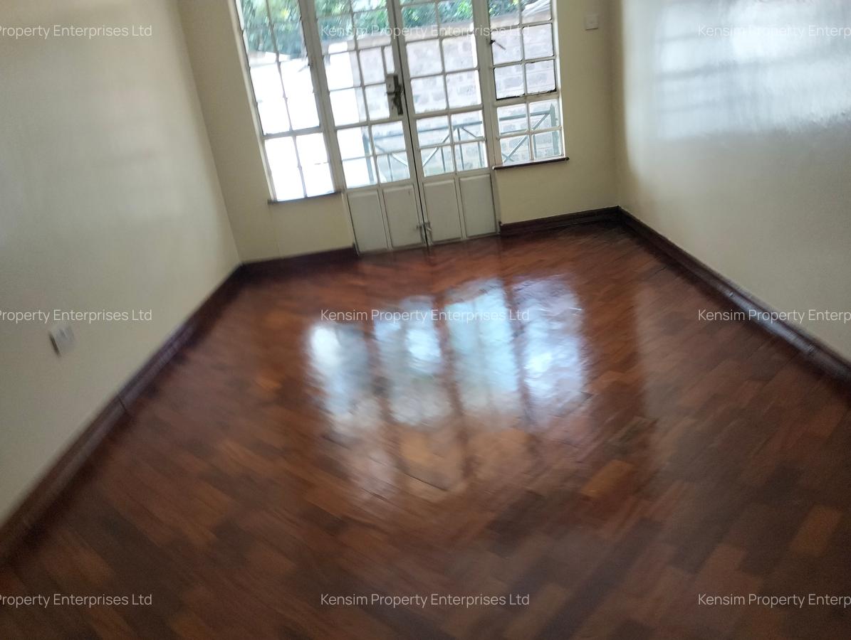 4 Bed Townhouse with En Suite in Lavington - 5