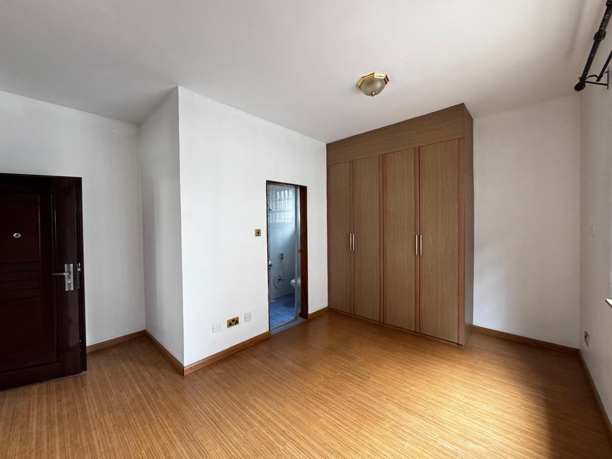 5 Bed Townhouse with En Suite in Lavington - 7