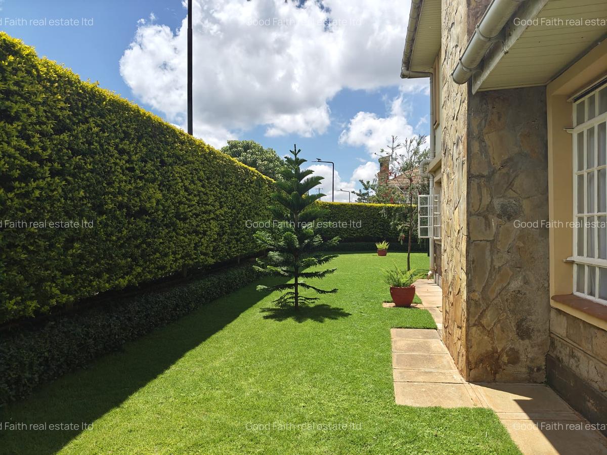 4 Bed Townhouse with En Suite in Kiambu Road - 4