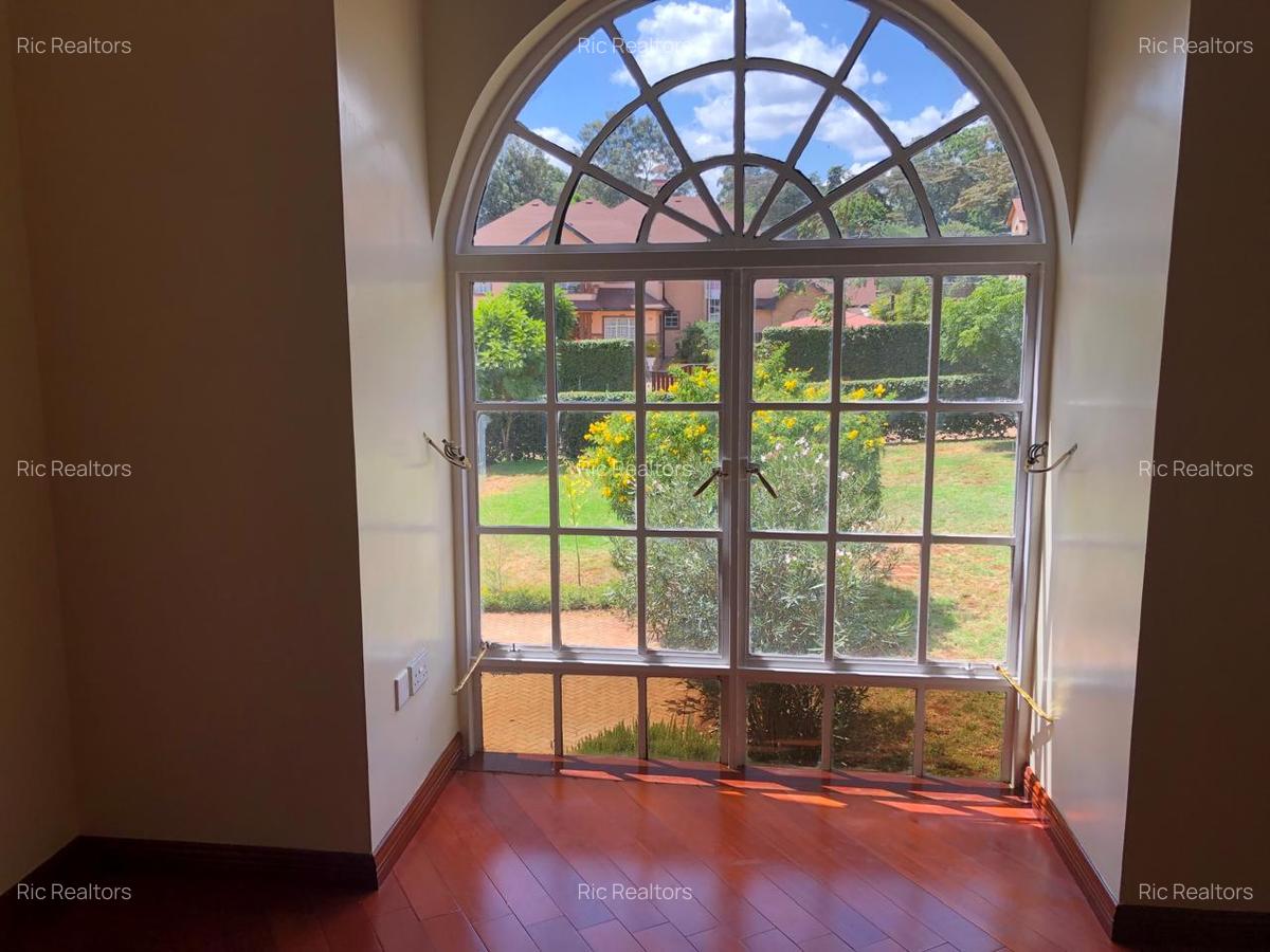 4 Bed Townhouse with En Suite at Miotoni - 19