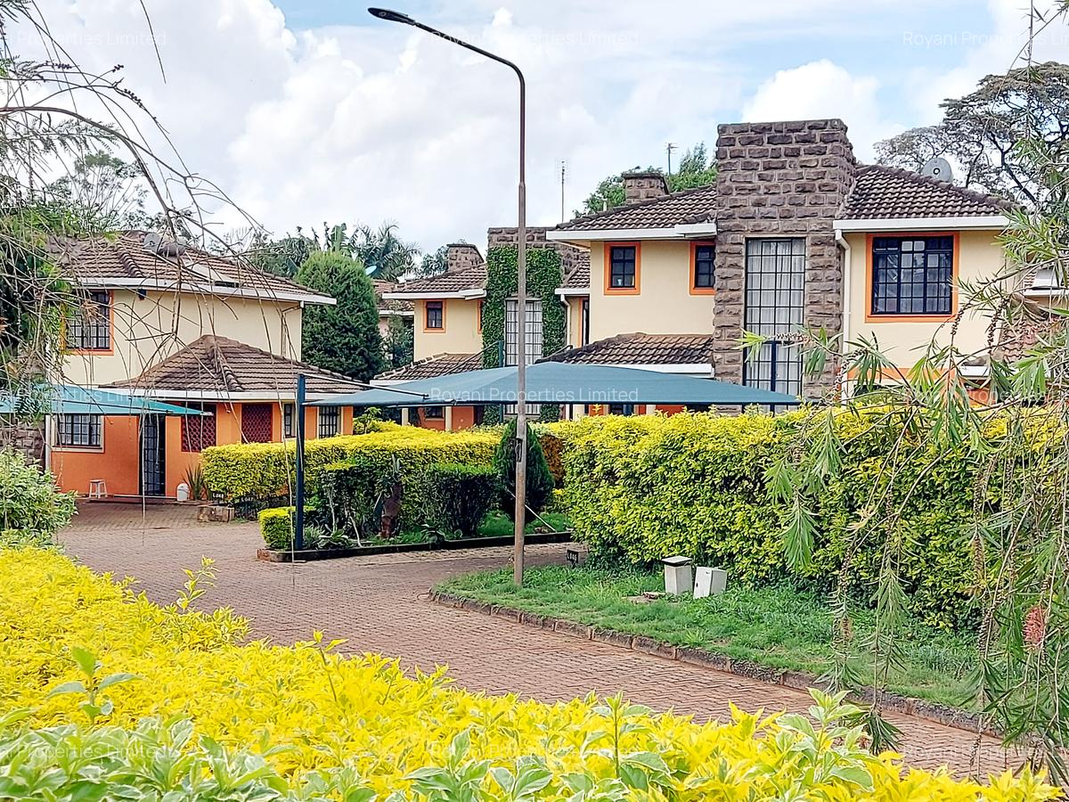 3 Bed Villa with En Suite at Fourways Junction Estate - 1