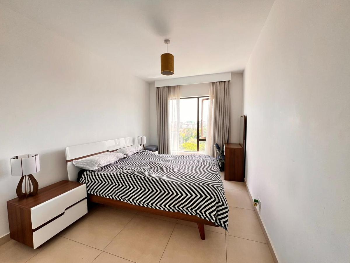 Serviced 1 Bed Apartment with En Suite in Lavington - 3