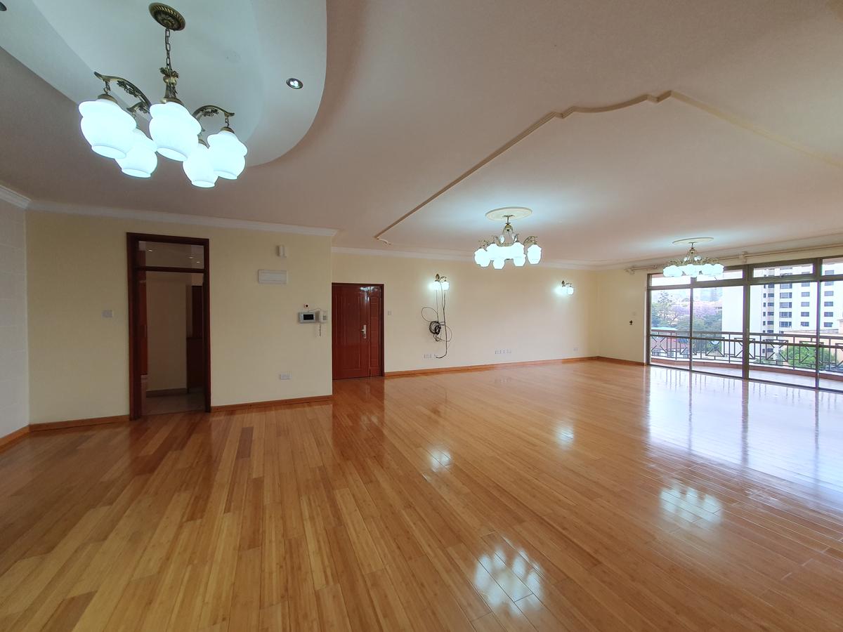 3 Bed Apartment with En Suite at 1St Parklands Avenue - 3