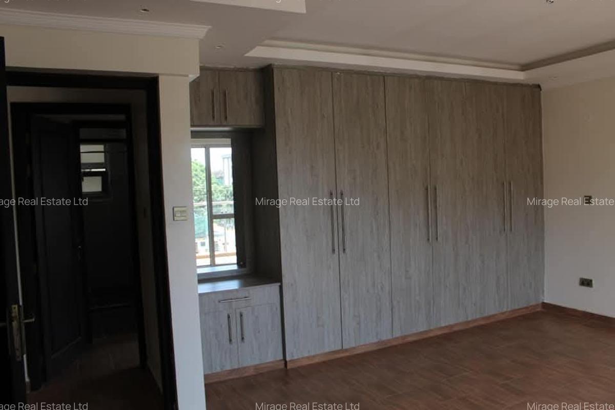 5 Bed Apartment with Gym in Parklands - 10