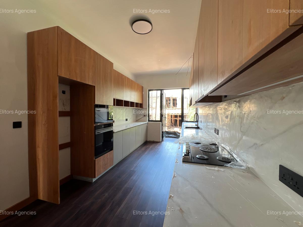 4 Bed Townhouse with En Suite at Kirawa Road - 6
