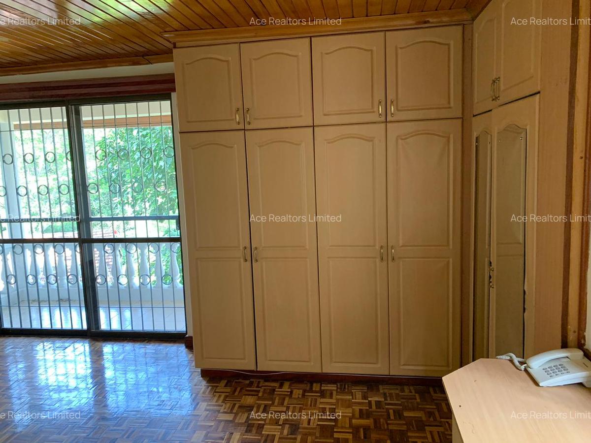 4 Bed Townhouse with En Suite at Eldama Ravine Rd - 11