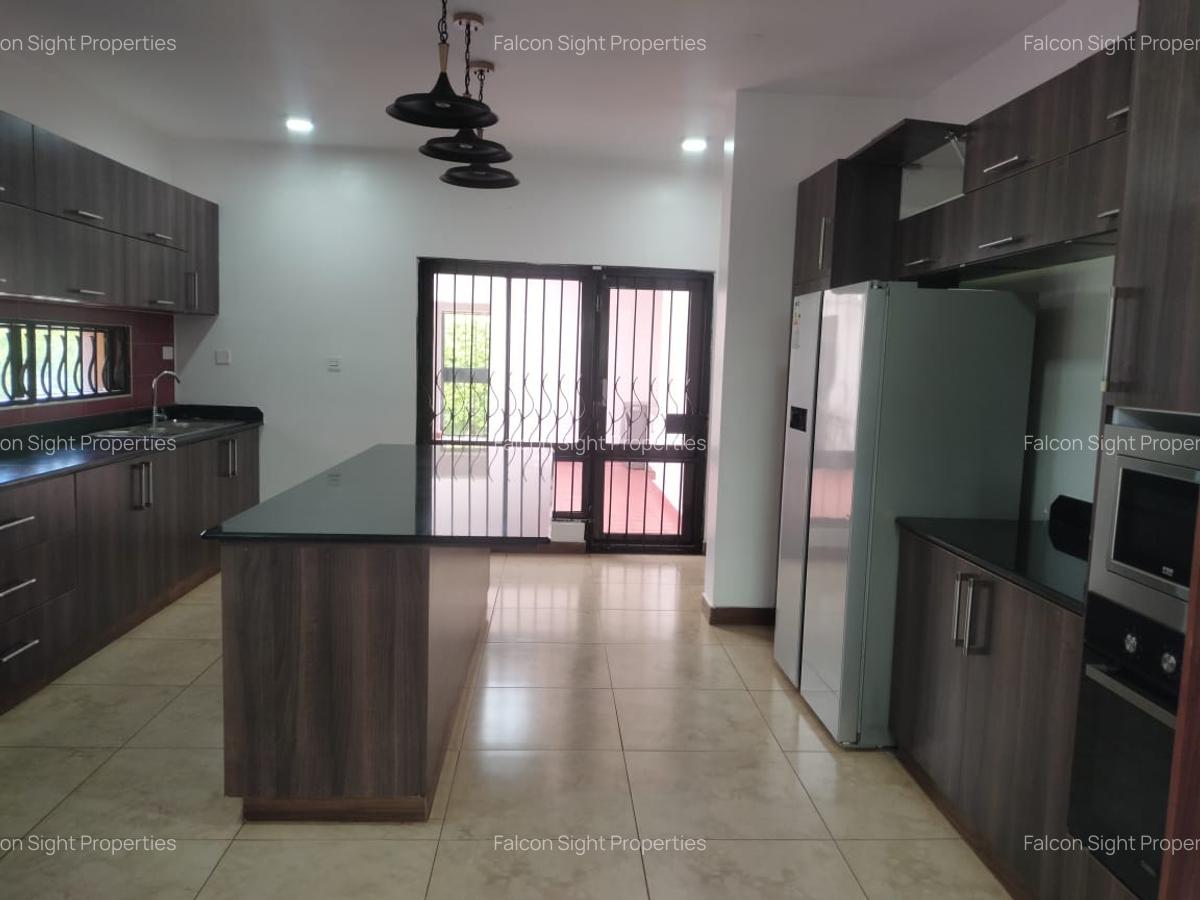 4 Bed Townhouse with Swimming Pool at Few Minutes Drive To Roslyn Academy And Gigiri - 11