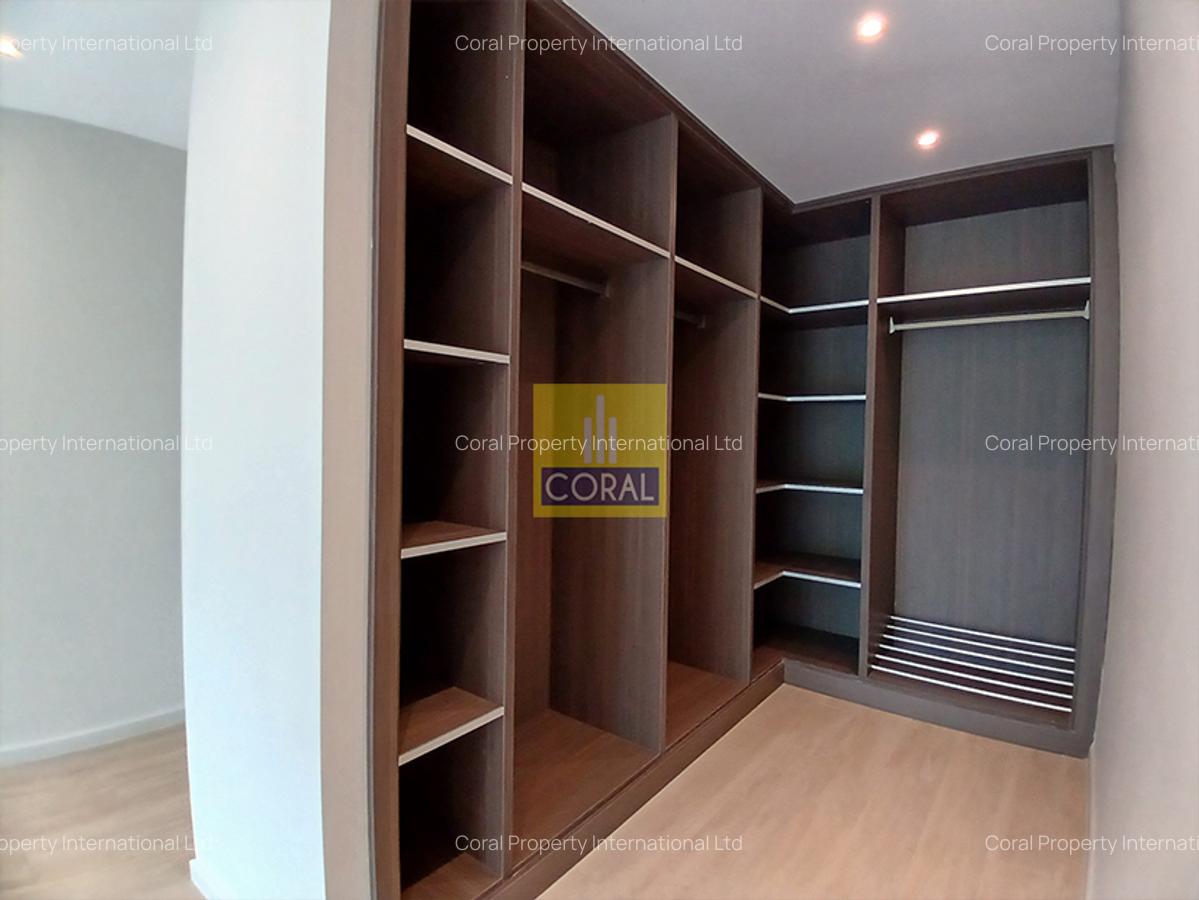 5 Bed House in Kyuna - 11