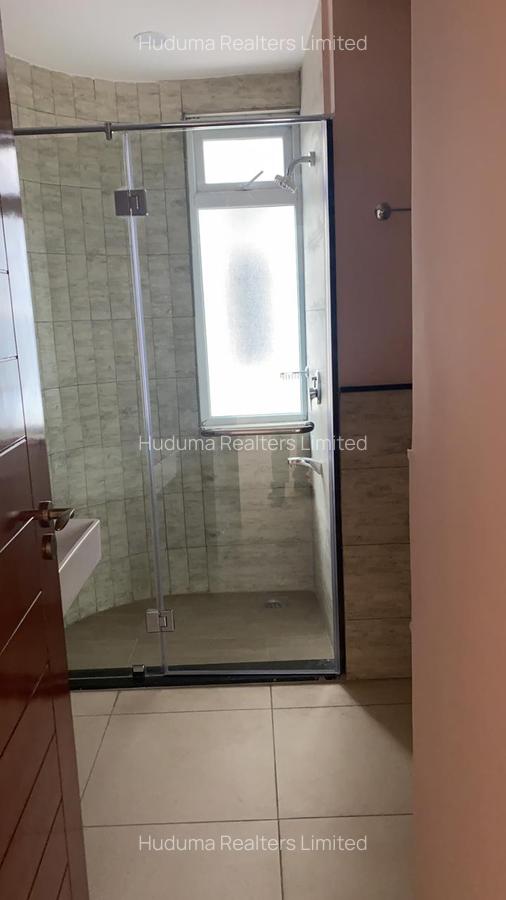 2 Bed Apartment with En Suite at Wood Avenue - 7