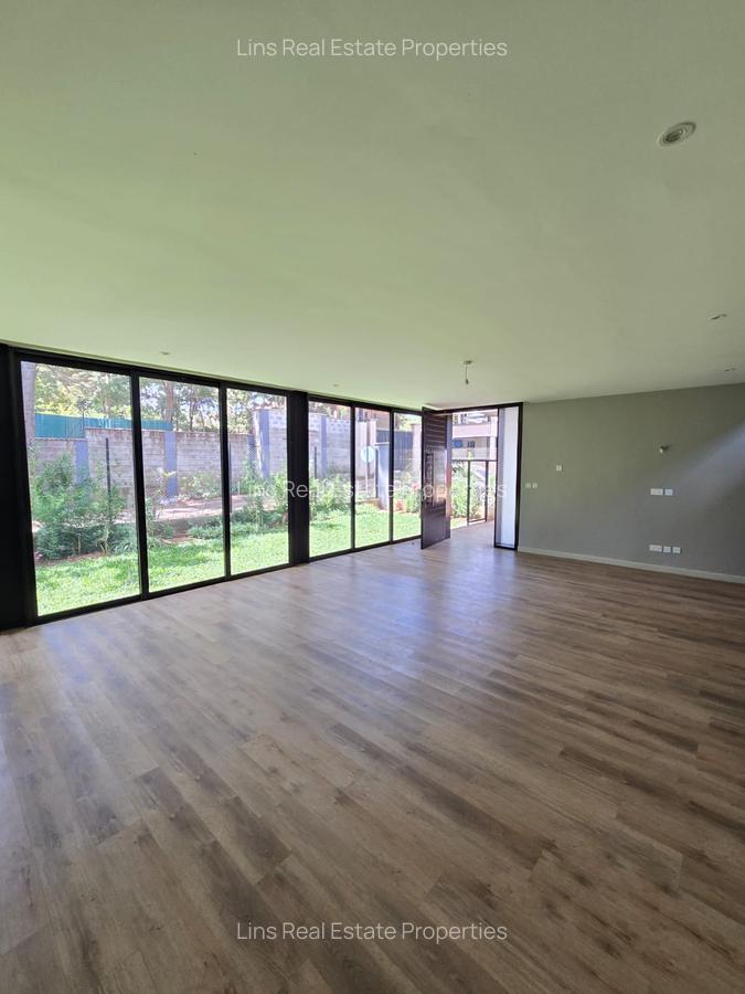 4 Bed Townhouse with En Suite in Runda - 11