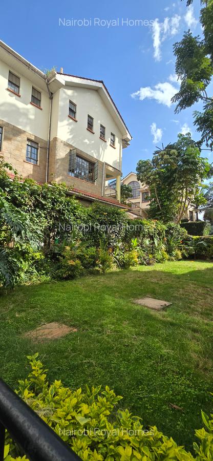 5 Bed Townhouse with En Suite at Lavington Green - 1