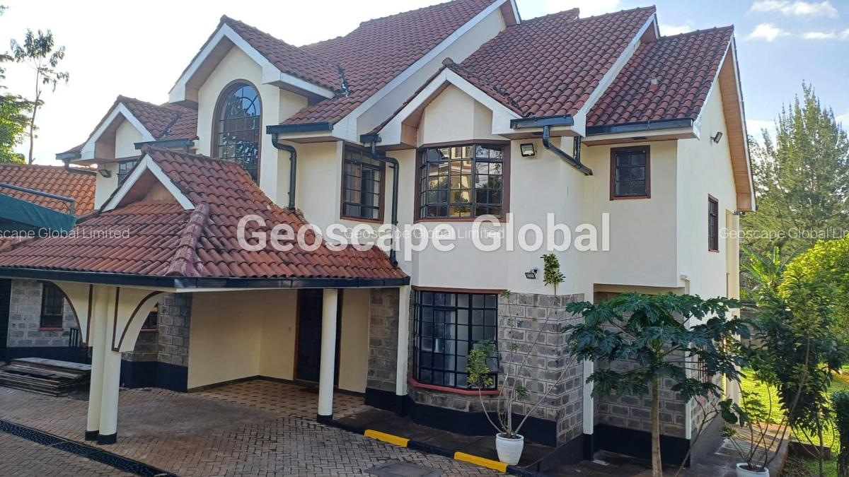 5 Bed House with En Suite in Runda - 16
