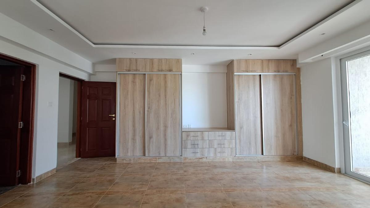 3 Bed Apartment with En Suite in General Mathenge - 10