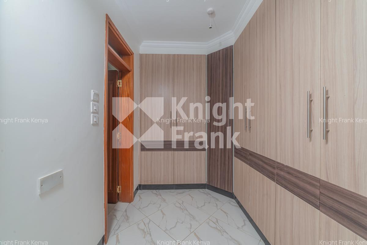 3 Bed Apartment with En Suite at Tabere Cresent - 13