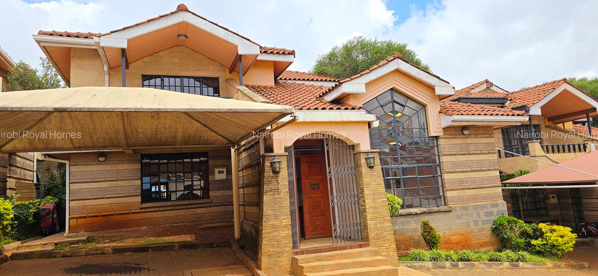 4 Bed Townhouse with En Suite at Lavington Closet - 1