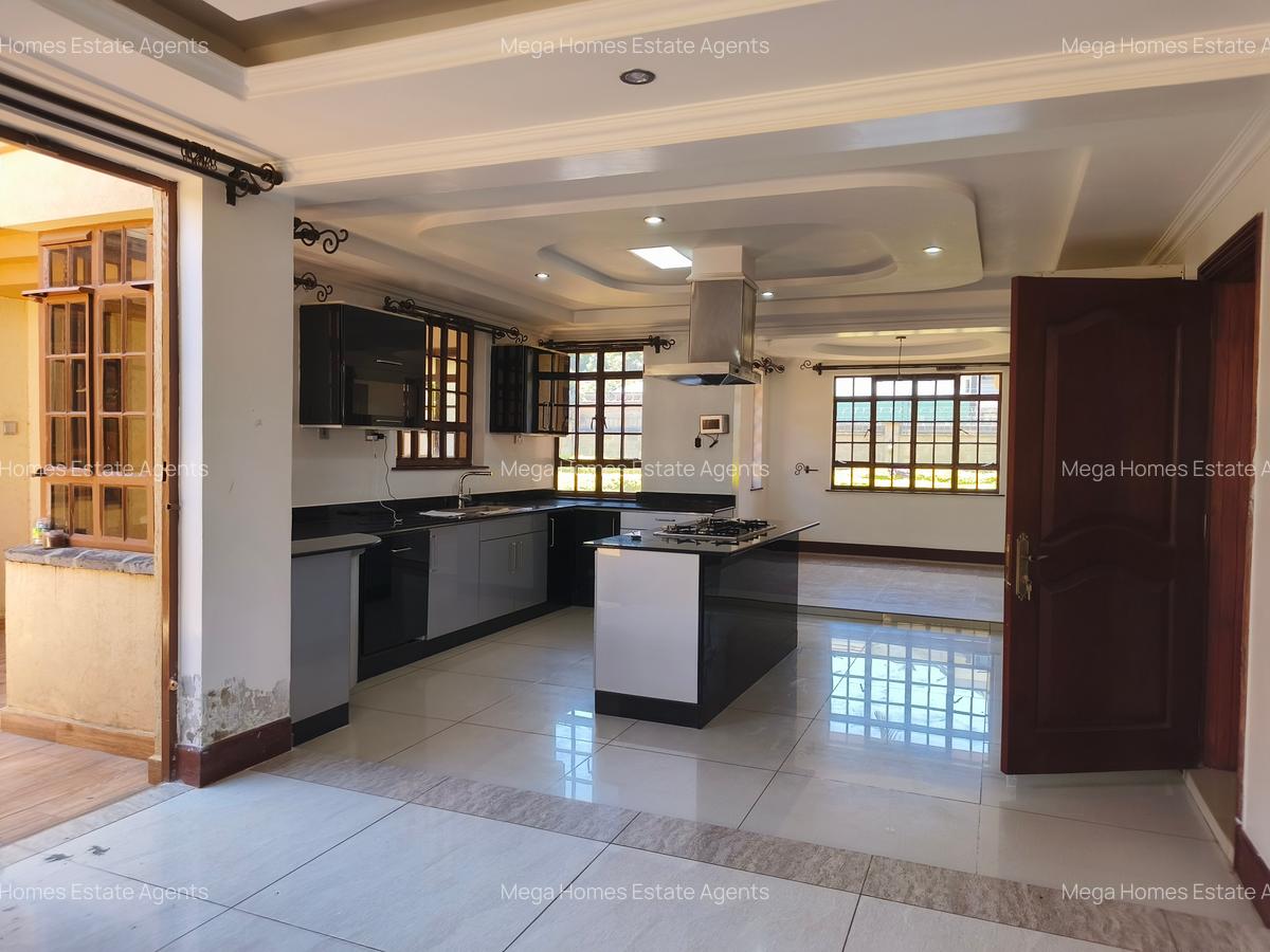 5 Bed House with En Suite in Runda - 6