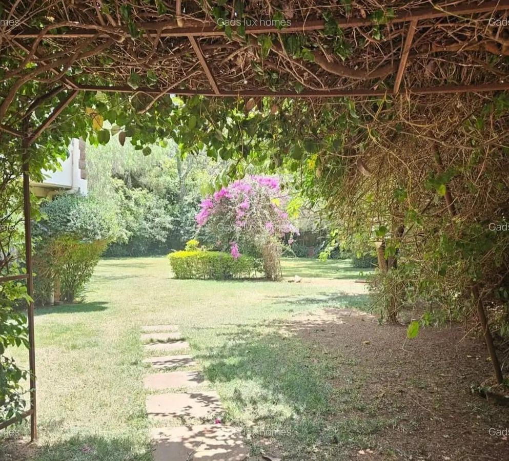 4 Bed Townhouse with En Suite at Kyuna - 8