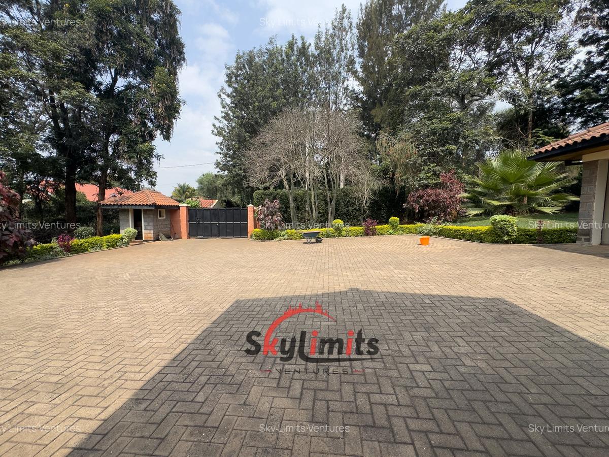 5 Bed House with En Suite in Runda - 5