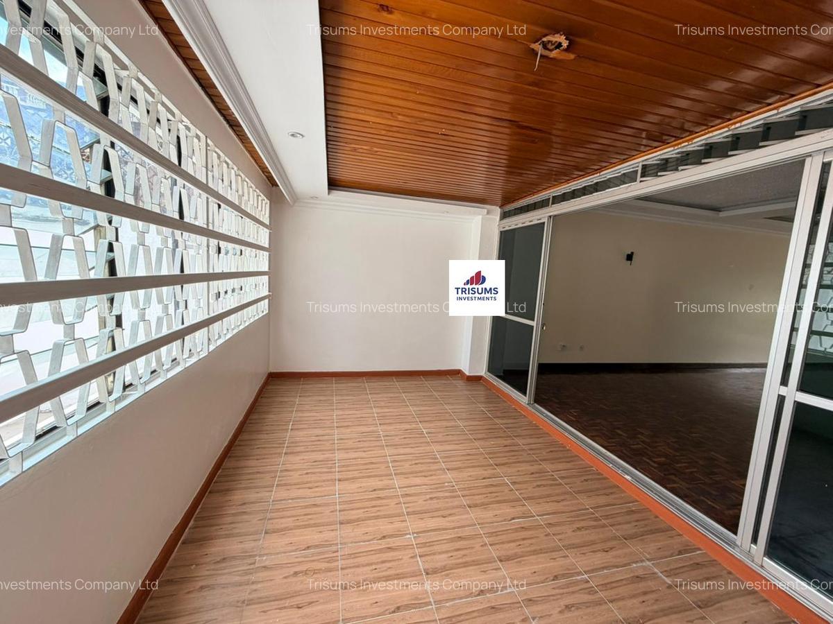 4 Bed Townhouse with En Suite in Westlands Area - 12